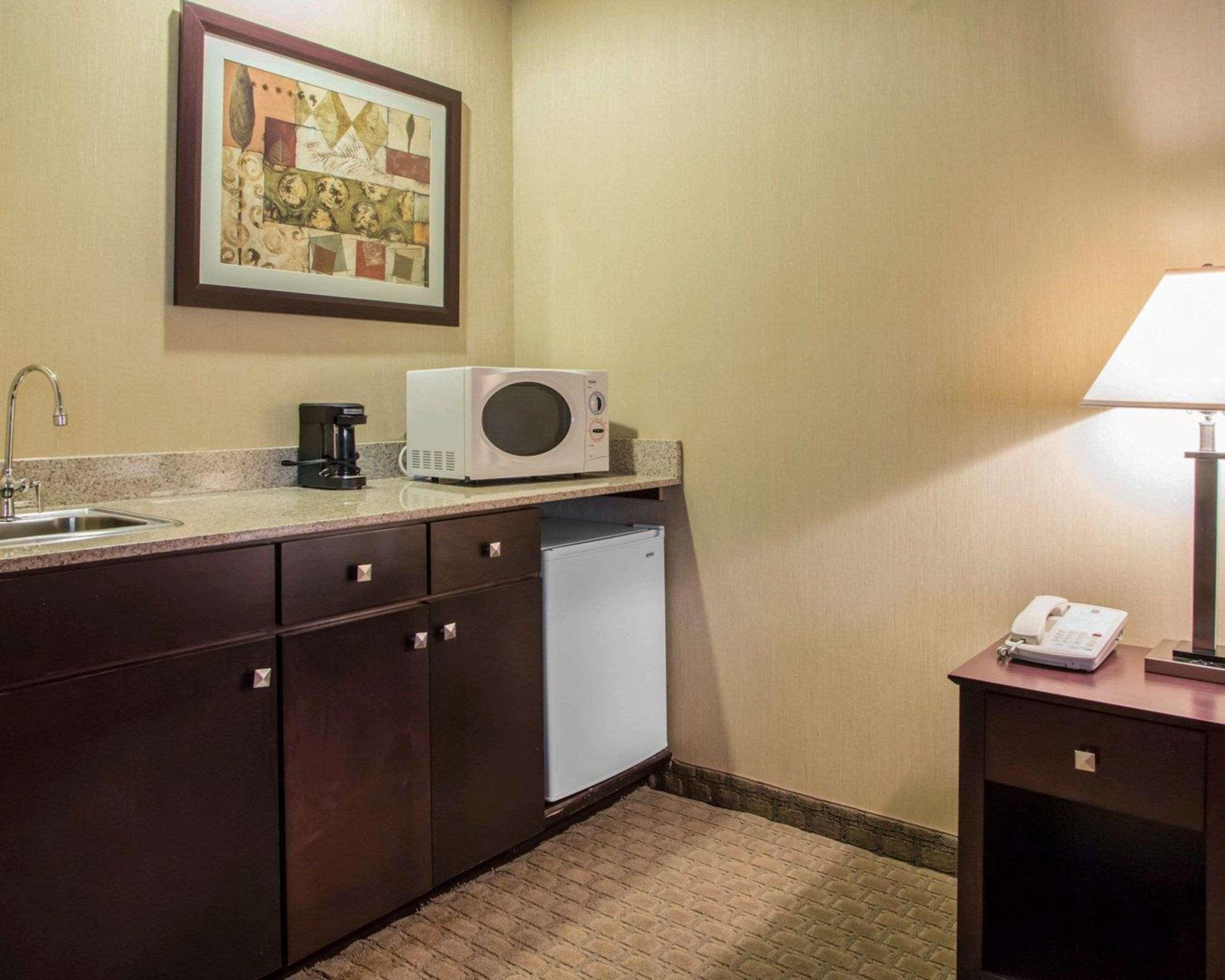 Americinn By Wyndham Marshfield Екстериор снимка