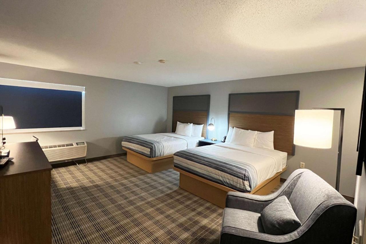 Americinn By Wyndham Marshfield Екстериор снимка
