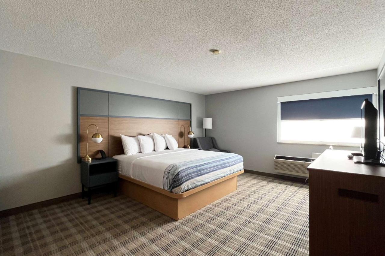 Americinn By Wyndham Marshfield Екстериор снимка