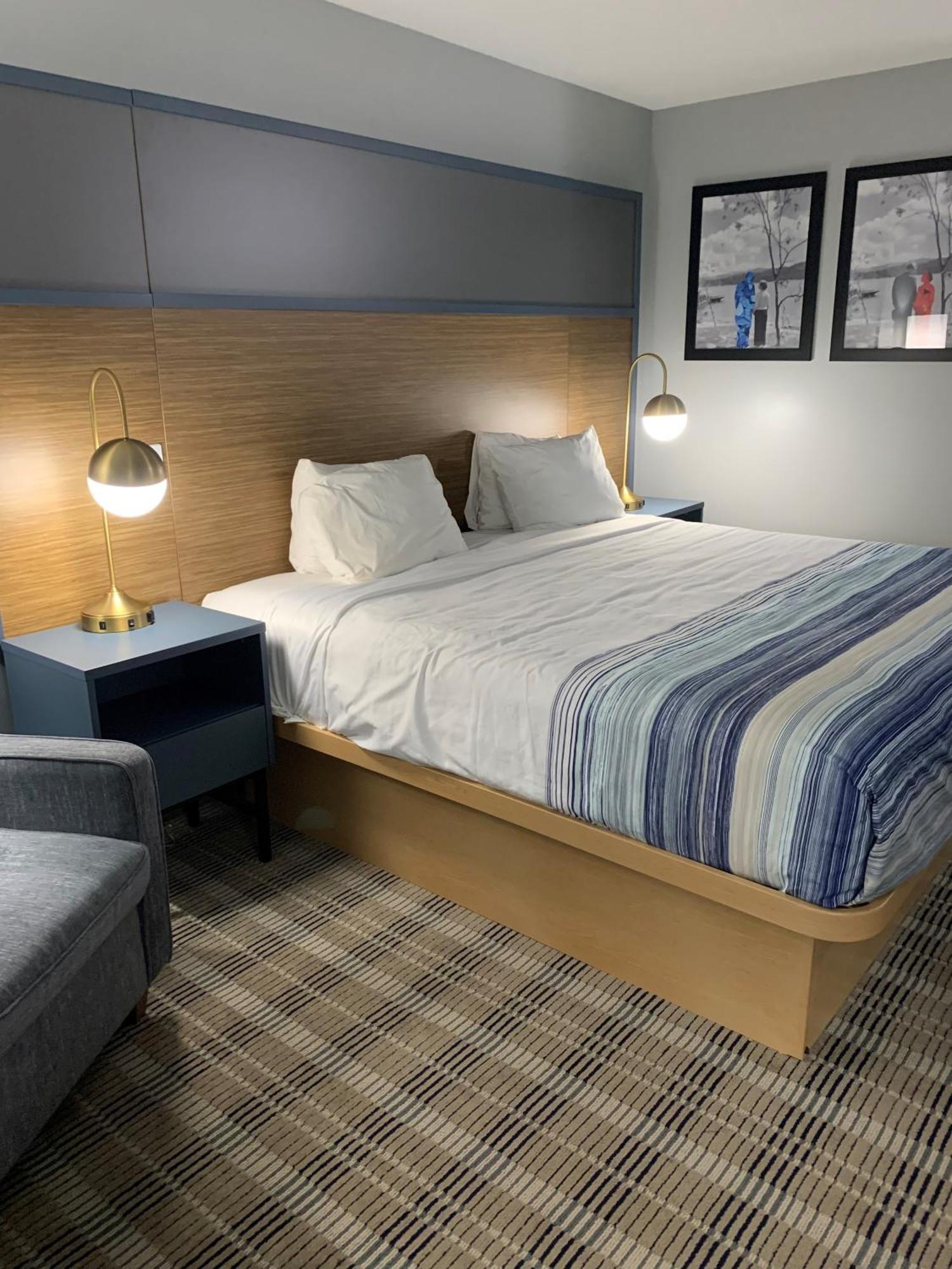 Americinn By Wyndham Marshfield Екстериор снимка