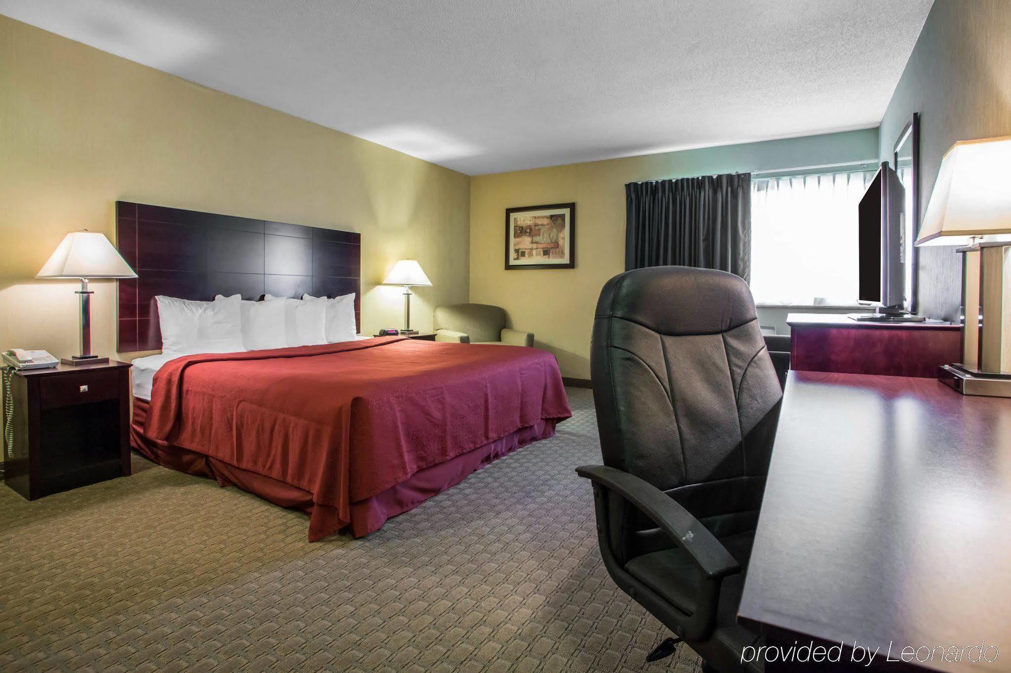 Americinn By Wyndham Marshfield Екстериор снимка