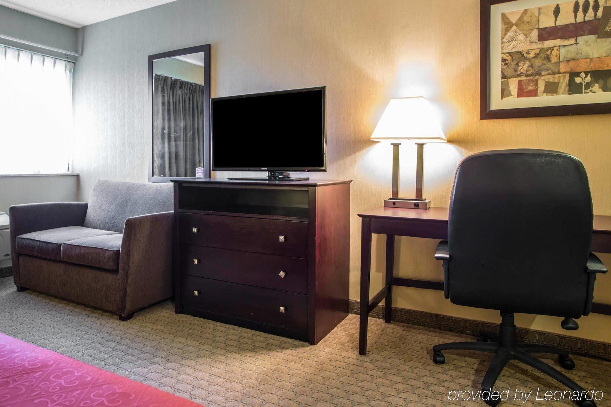 Americinn By Wyndham Marshfield Екстериор снимка