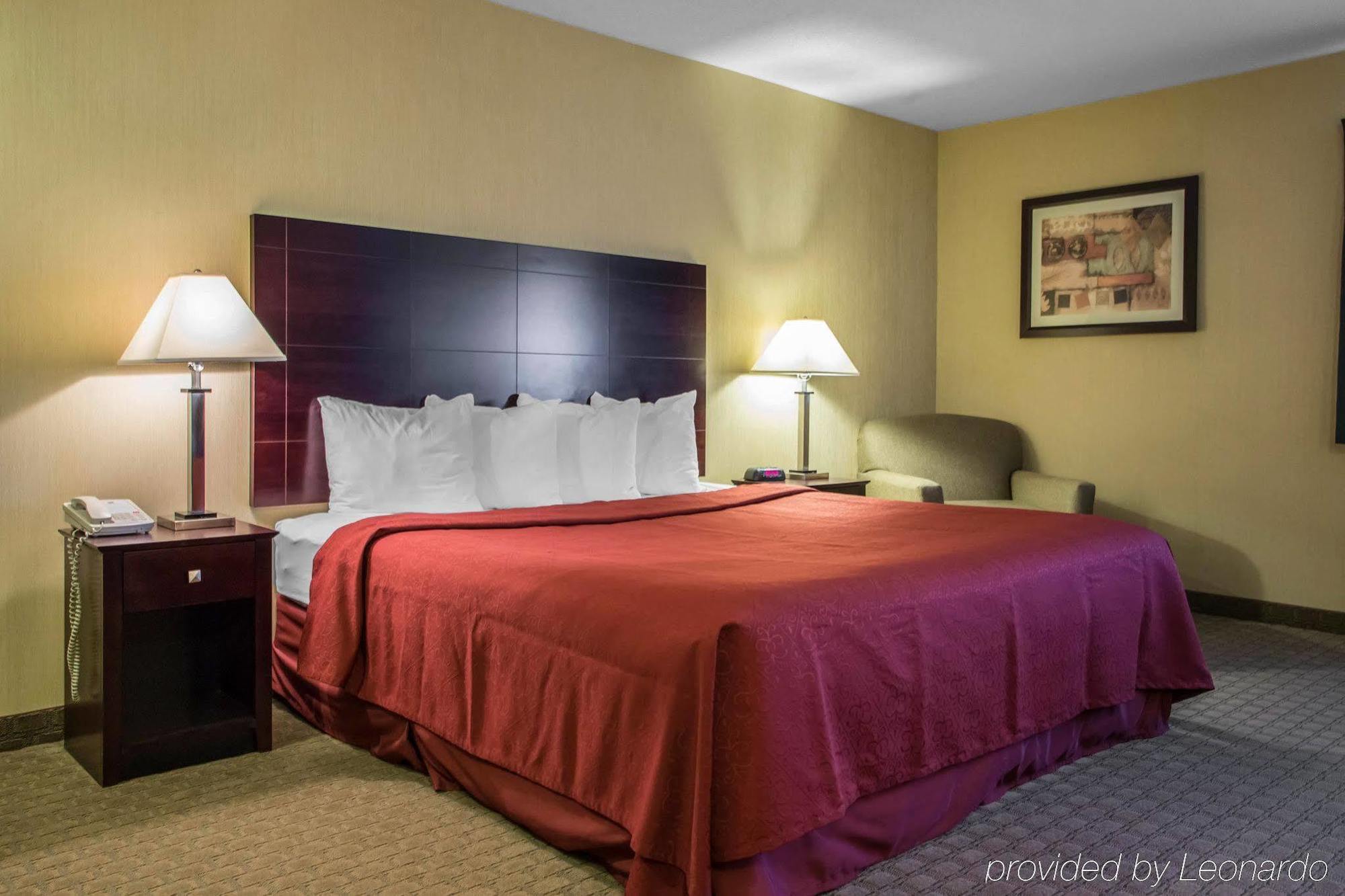 Americinn By Wyndham Marshfield Екстериор снимка