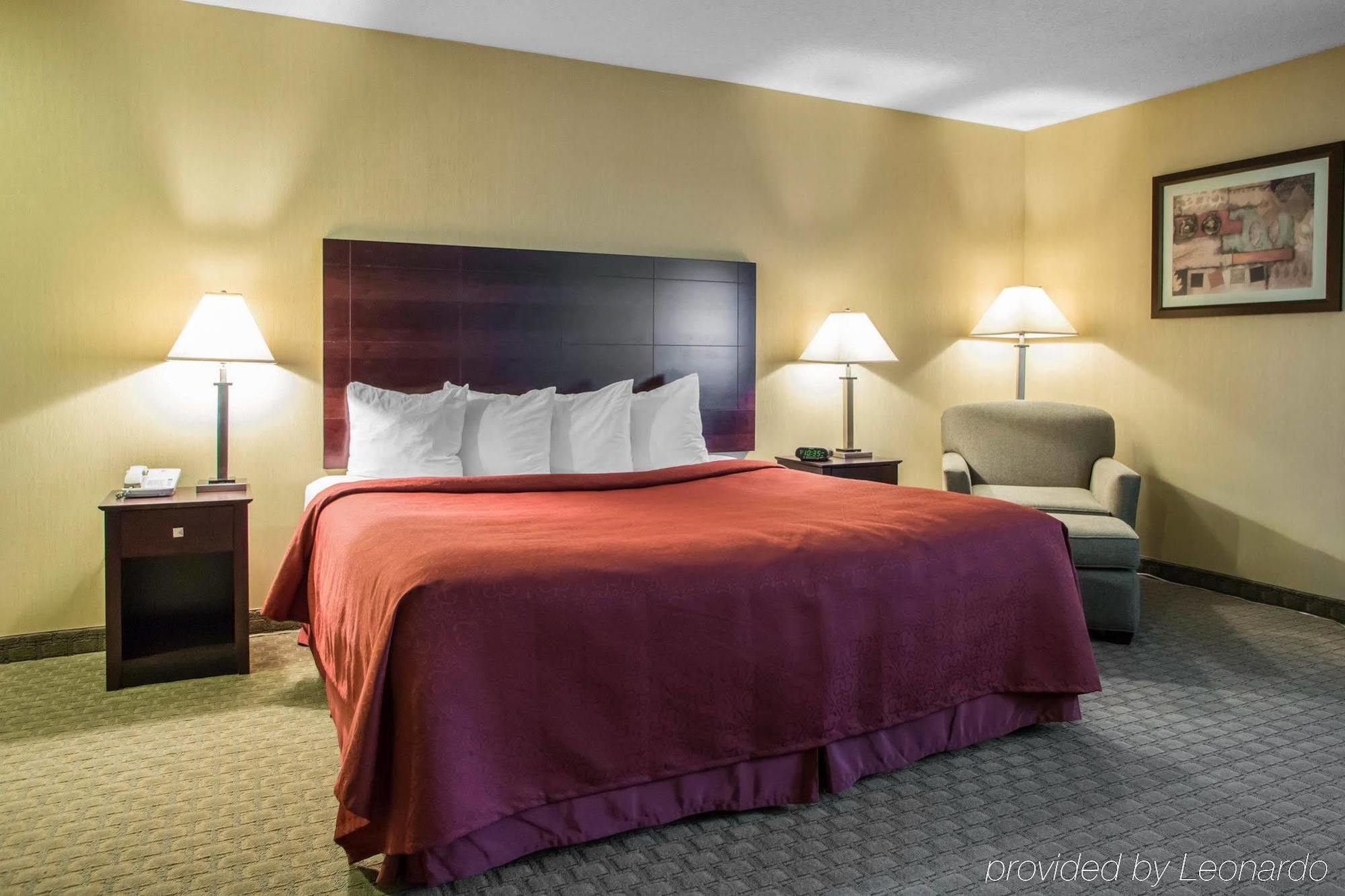 Americinn By Wyndham Marshfield Екстериор снимка
