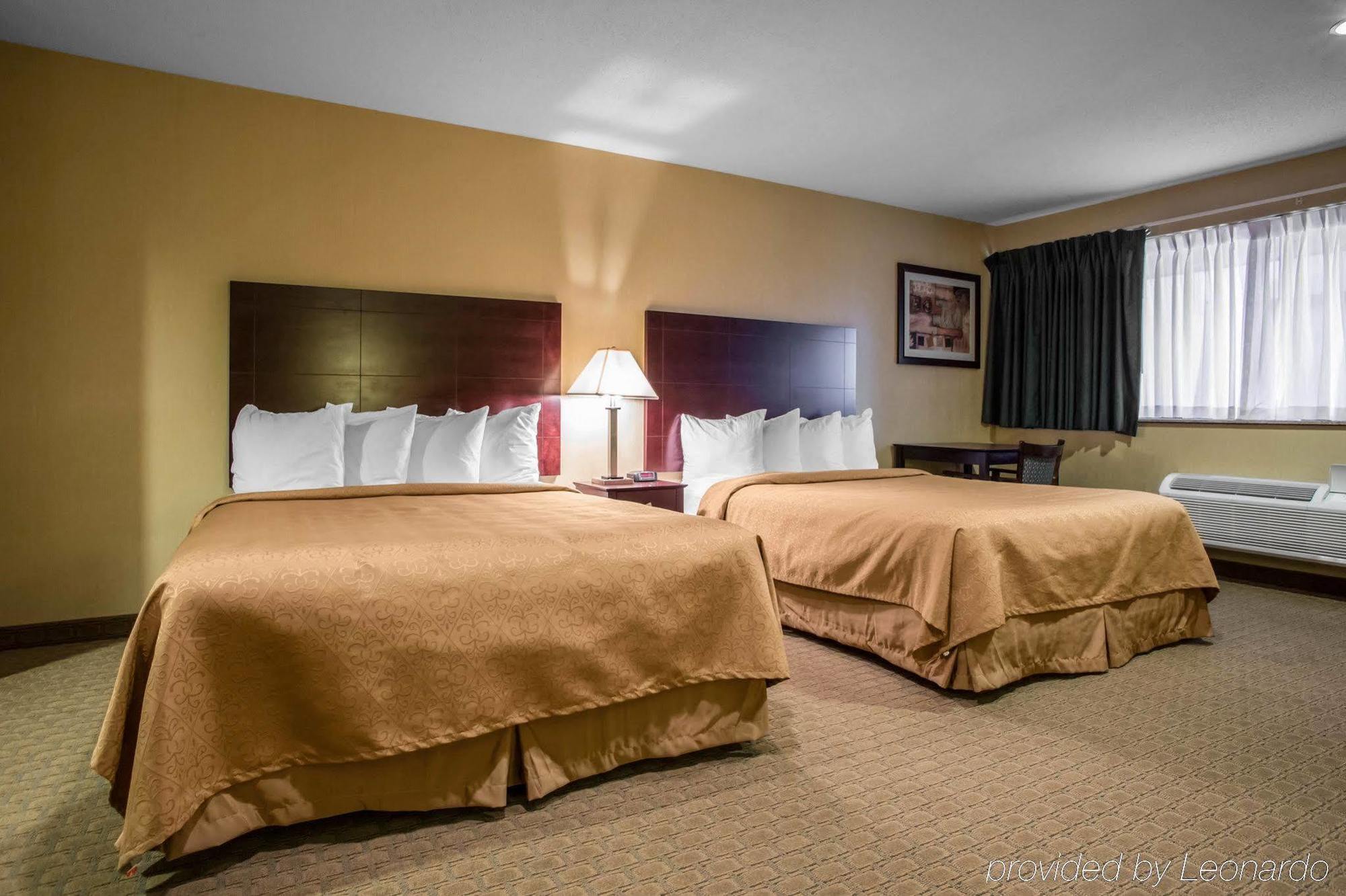 Americinn By Wyndham Marshfield Екстериор снимка